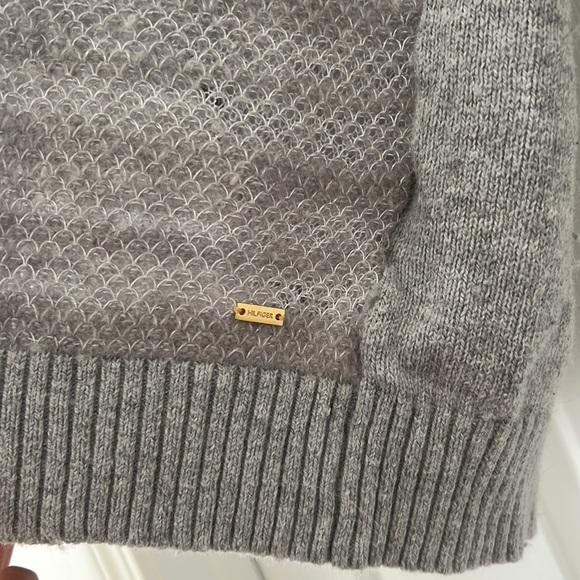 Cute sweater 🤍 - Picture 3 of 6